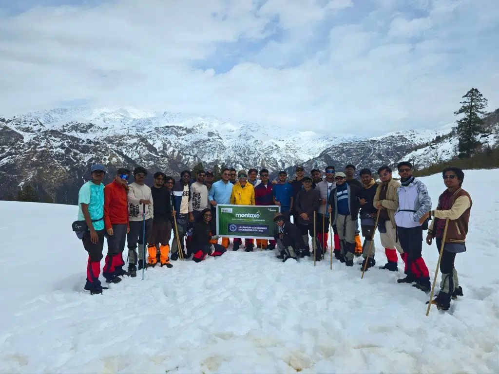 Gulabi Kantha Trek With Jalpaiguri Government Engineering College (JGEC): A Journey Through Snow, Forests And Team Spirit 4 JEC Advenutre Club Montaxe